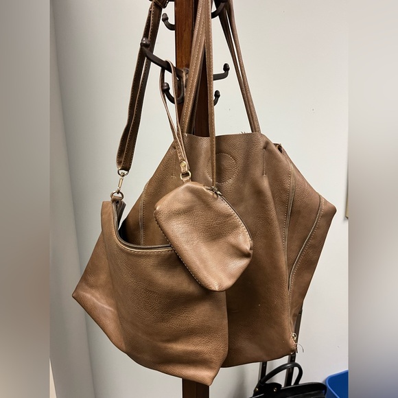 Brown Vegan Leather tote bag. Side purse and change purse - Picture 5 of 7
